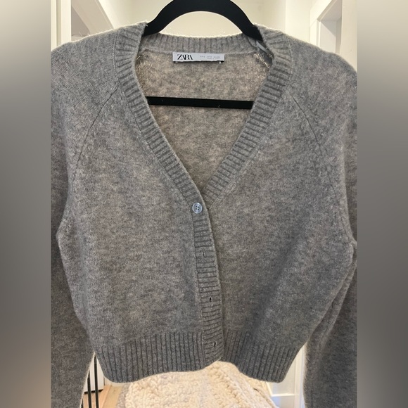 Zara Cropped Cardigan - Picture 3 of 4